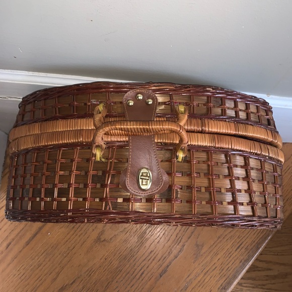 Wicker picnic basket - Picture 9 of 9